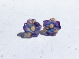 iridescent resin flowers earrings. white or purple