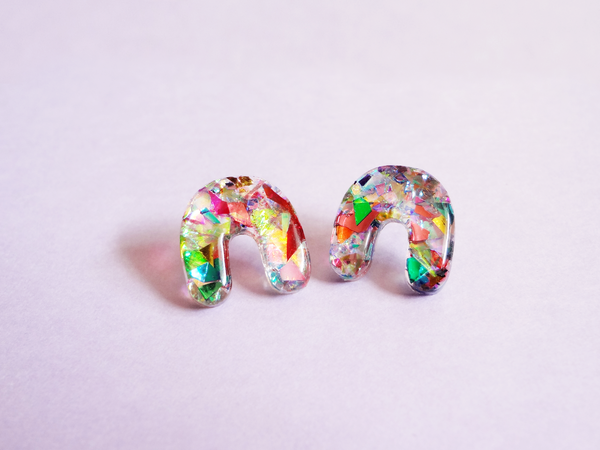 mini resin arch earrings - rainbow flakes