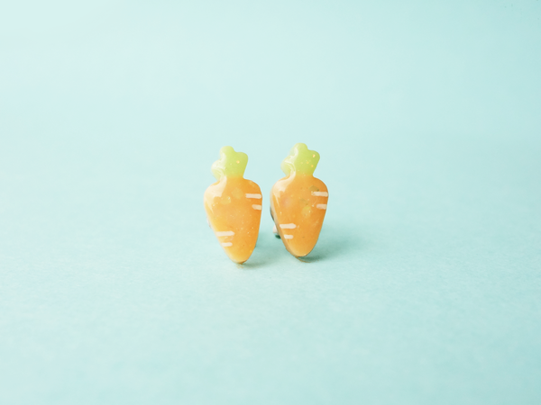 carrot earrings